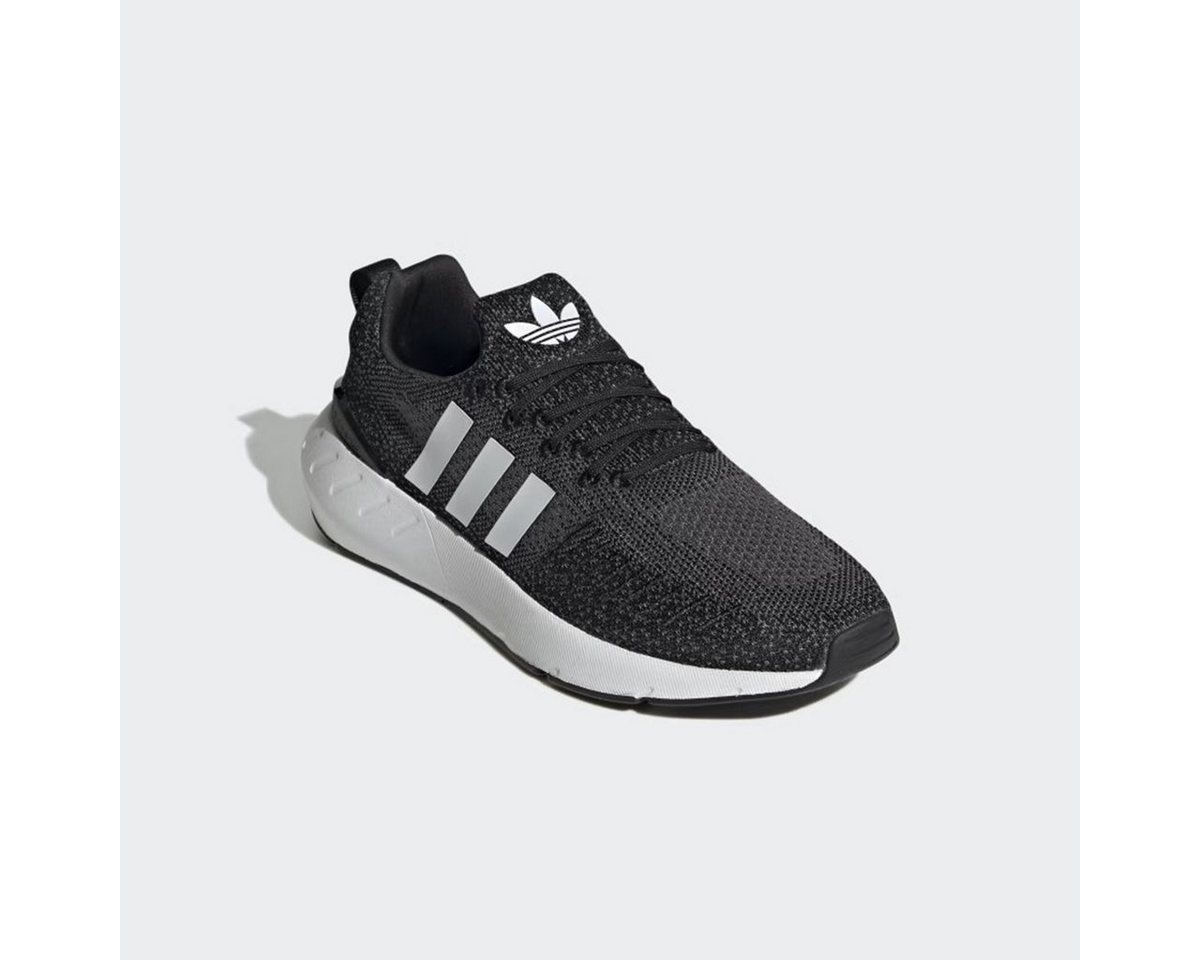 adidas Originals Swift Run 22 Sneaker