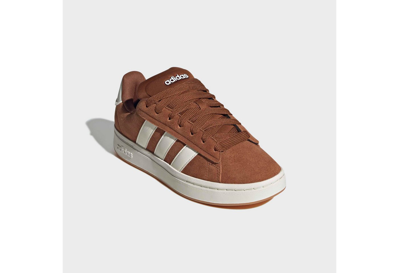 adidas Sportswear GRAND COURT ALPHA Sneaker inspiriert vom Design des adidas campus 00 (braun)