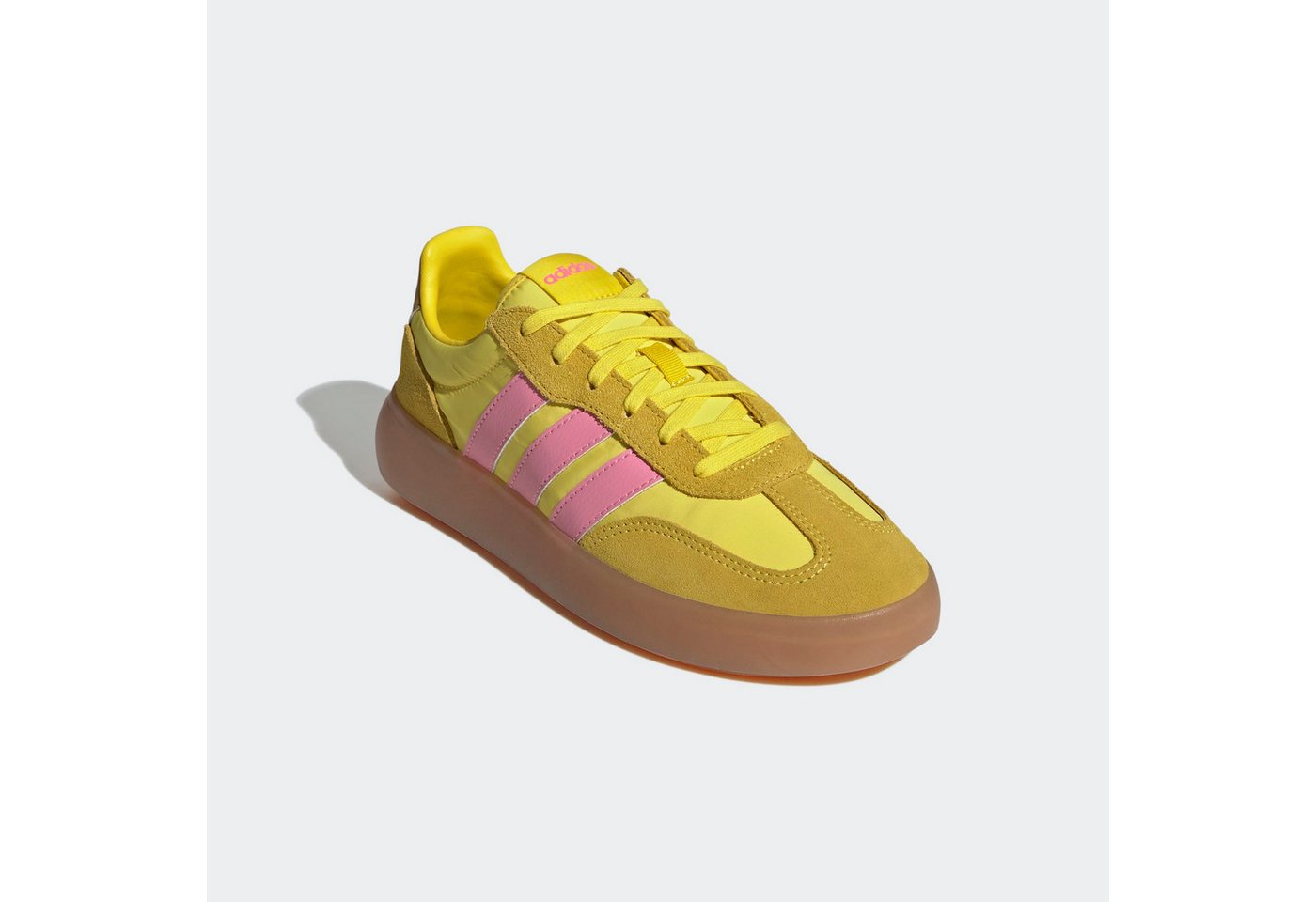 adidas Sportswear BARREDA DECODE Sneaker inspiriert vom Design des adidas Handball Spezial (gelb/rosa)