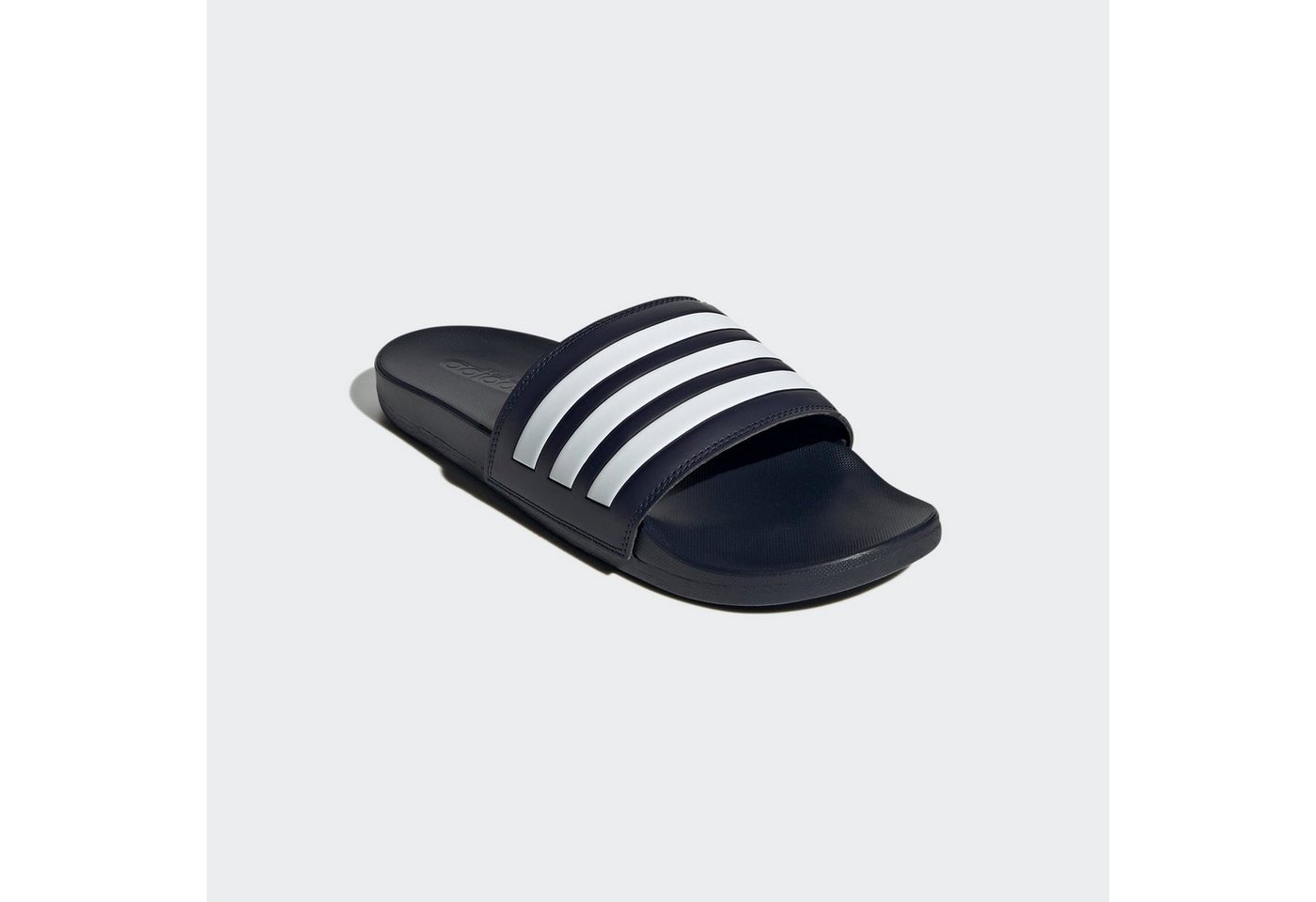 adidas Sportswear COMFORT ADILETTE Badesandale (weiß)