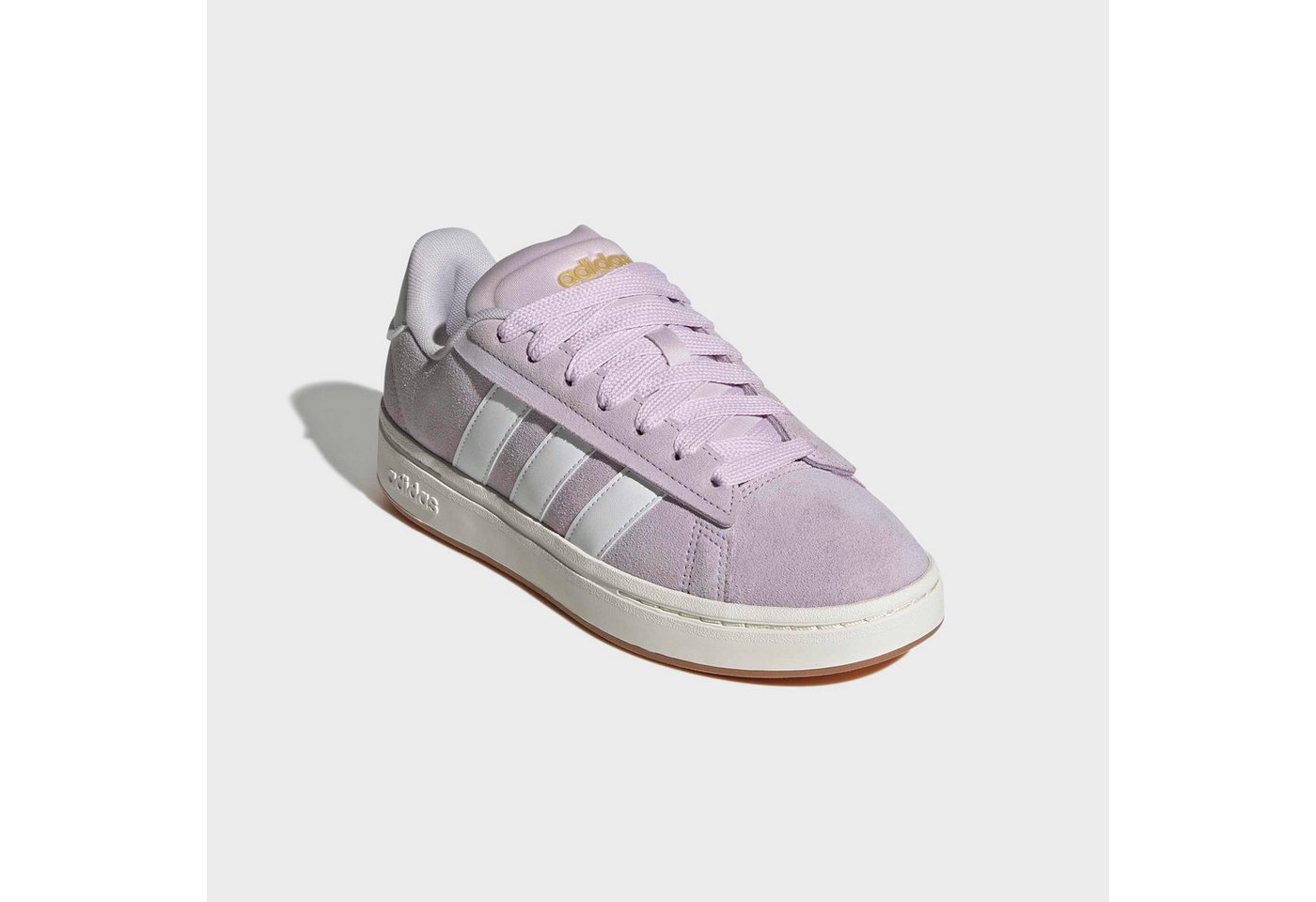 adidas Sportswear GRAND COURT ALPHA Sneaker inspiriert vom Design des adidas campus 00 (weiß/gold)