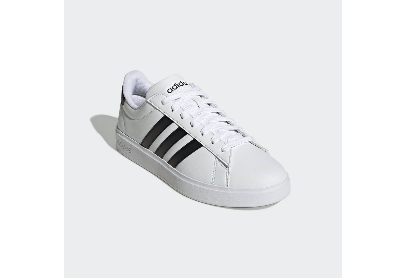 adidas Sportswear GRAND COURT CLOUDFOAM COMFORT Sneaker Design auf den Spuren des adidas Superstar (weiß/schwarz)