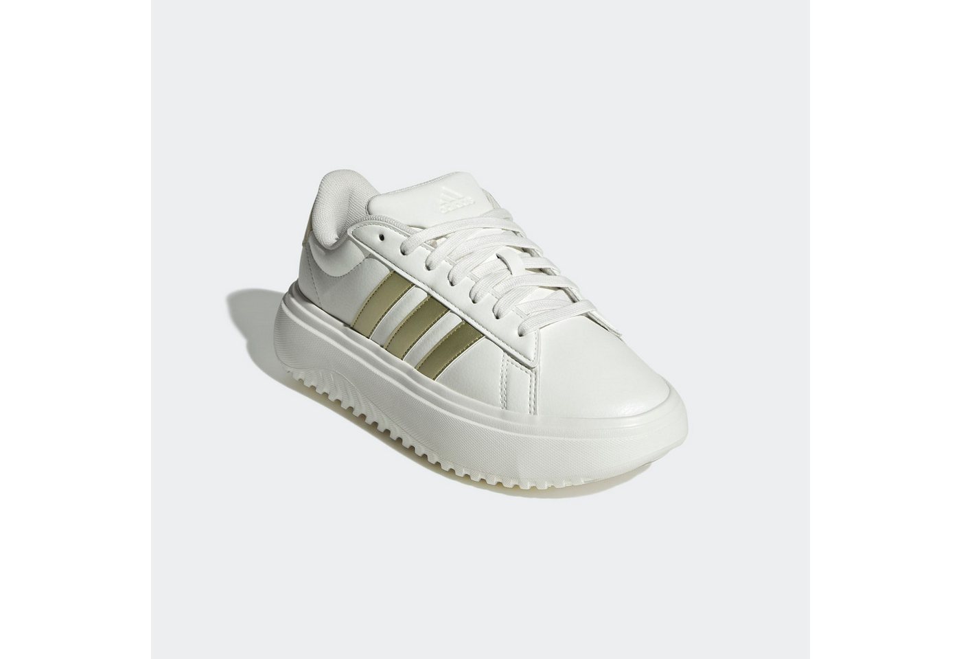 adidas Sportswear GRAND COURT PLATFORM Sneaker Design auf den Spuren des adidas Superstar (weiß/gold)
