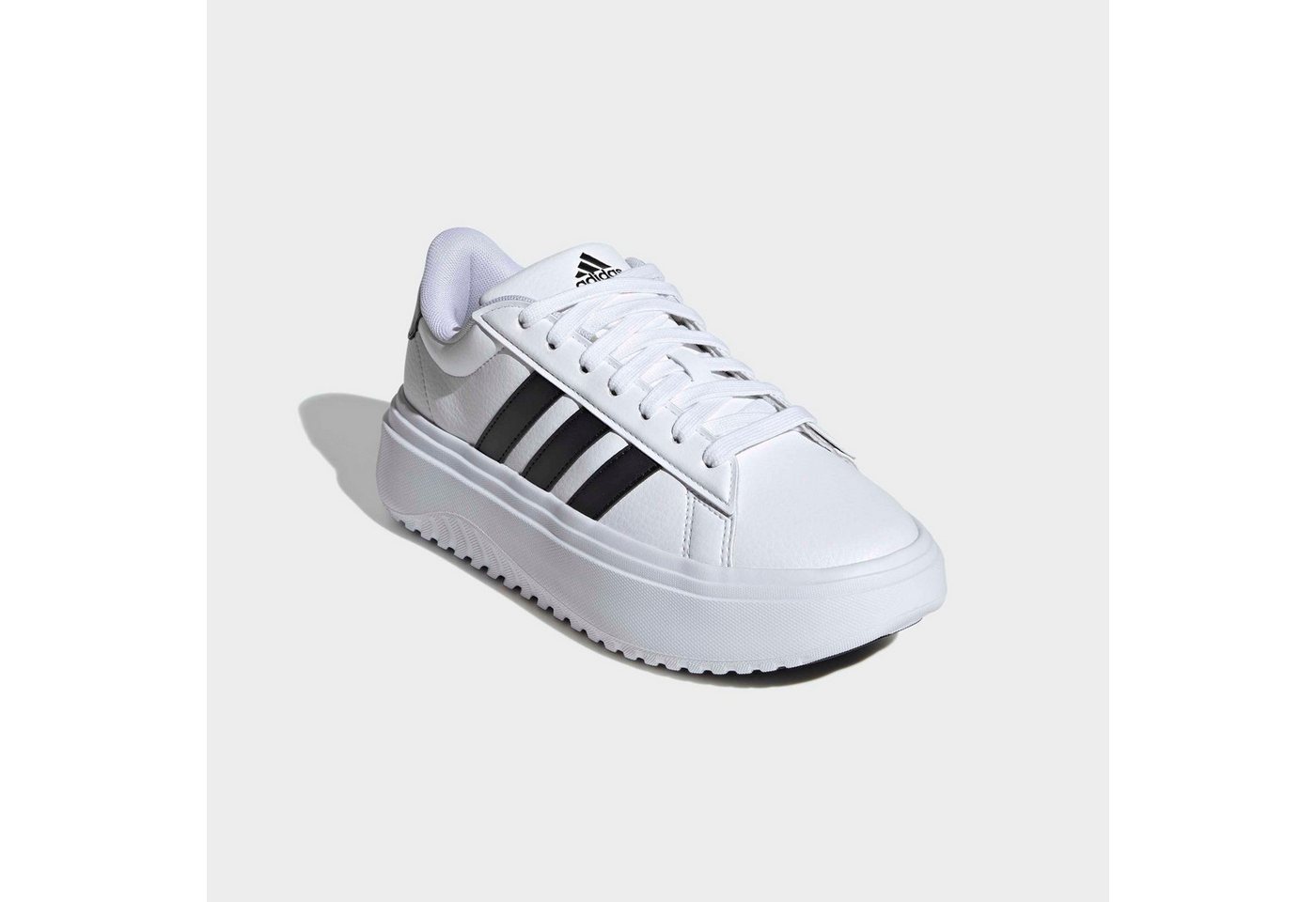 adidas Sportswear GRAND COURT PLATFORM Sneaker Design auf den Spuren des adidas Superstar (weiß/schwarz)