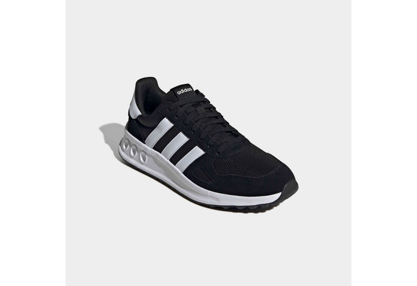 adidas Sportswear RUN 84 Sneaker inspiriert vom Design des adidas LA Trainer (schwarz/weiß)