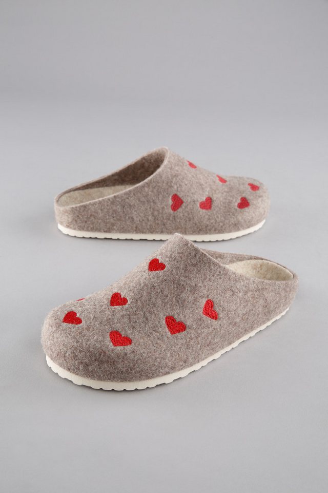 Aniston SHOES Clog Hausschuh, Homeslipper mit Herzchen-Stickerei - NEUE KOLLEKTION