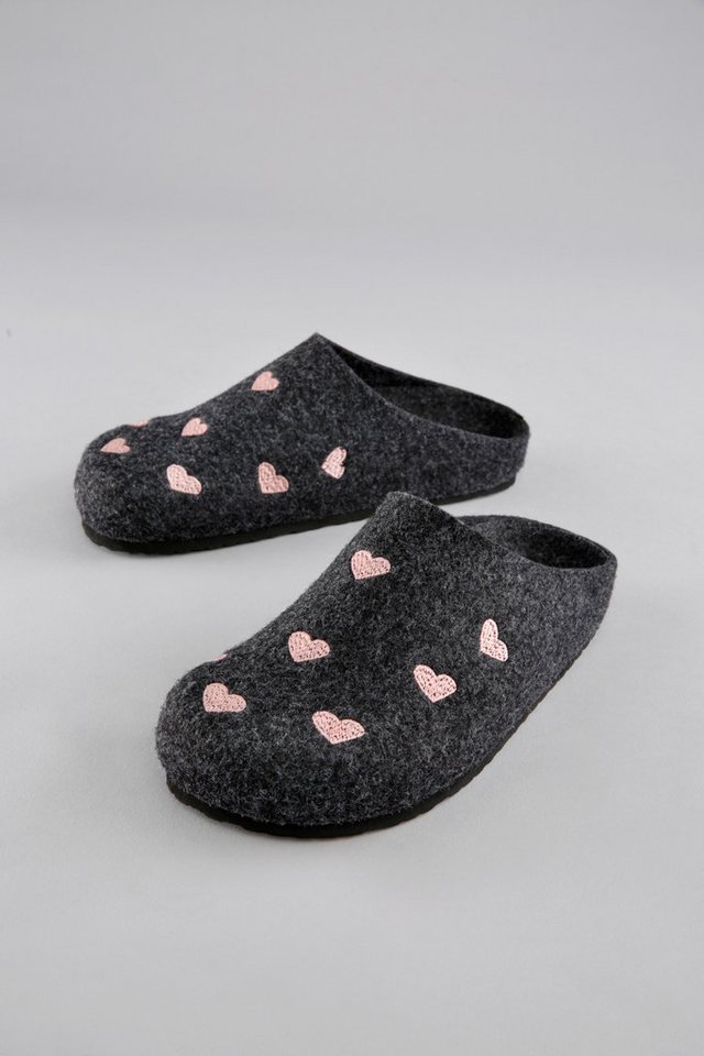 Aniston SHOES Clog Hausschuh, Homeslipper mit Herzchen-Stickerei - NEUE KOLLEKTION