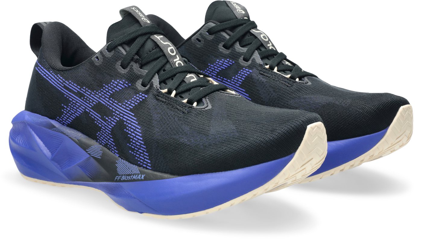 ASICS NOVABLAST 5 Laufschuh mit Engineered Jacquard Mesh-Obermaterial, mit FF BLAST MAX Foam (schwarz)