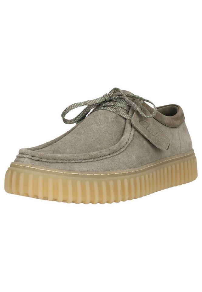 Clarks Torhill Low Schnürschuh mit großer, gerippter Außensohle