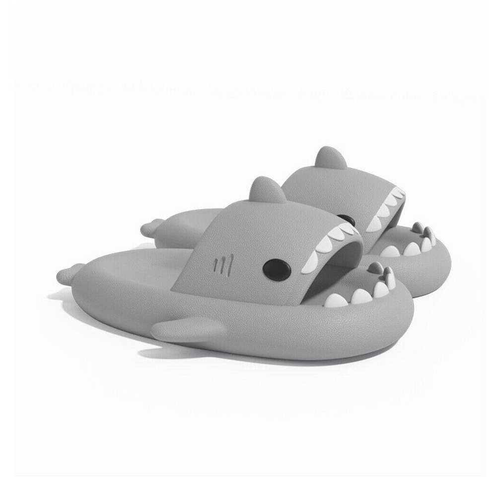 Corimori Bequeme Hai Badeschuhe im Haifisch-Design Badeschuh (Packung, Geschenk) lustige, rutschfeste, schnell trocknende Badeschlappen EU Größe 42-43