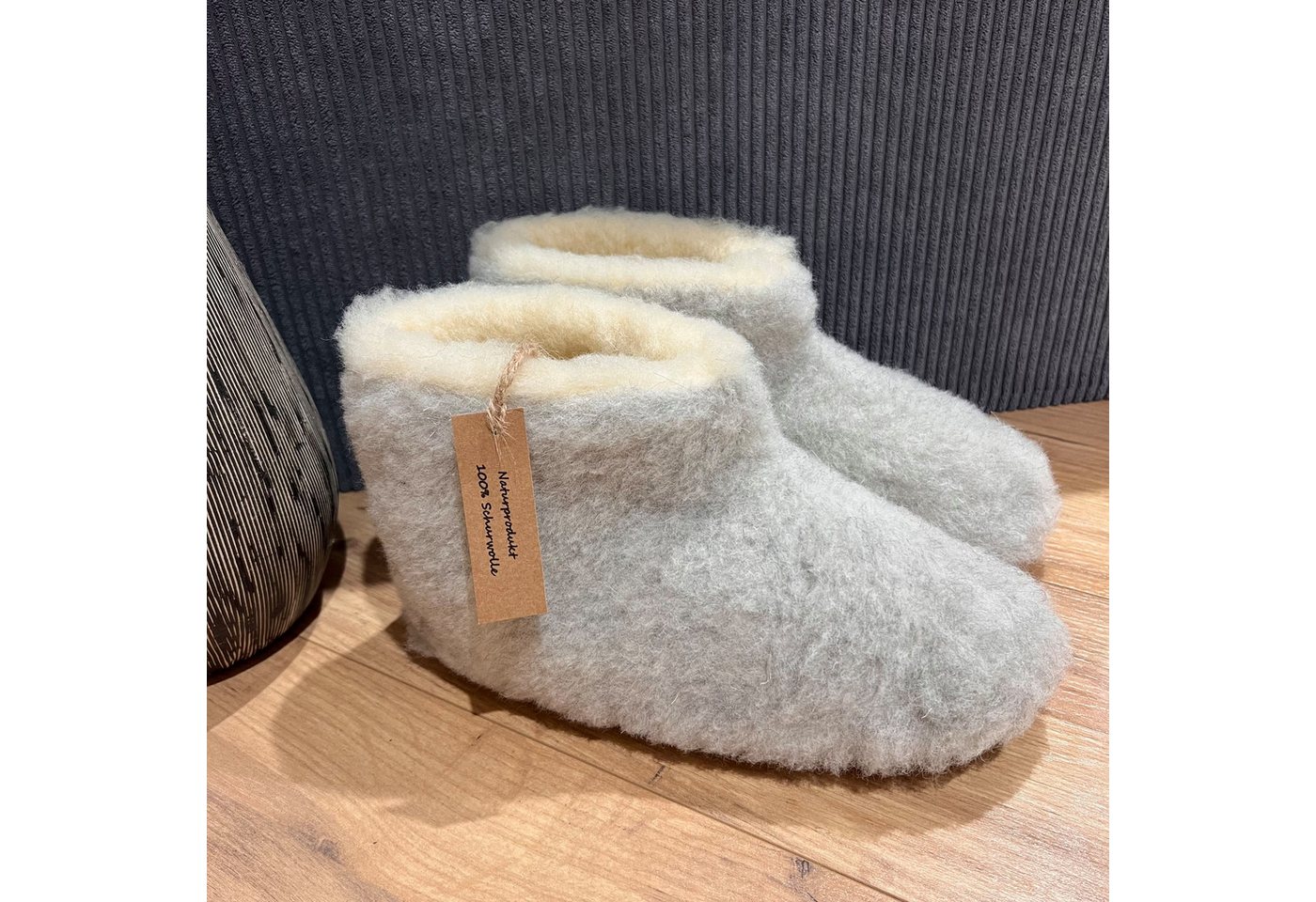 em-ka Hüttenschuhe Schurwolle Lammwolle Winter Warme Wollsocke Hausschuhe Hausschuh Füßwarmer für Damen und Herren Naturprodukt aus Schafwolle (grau)
