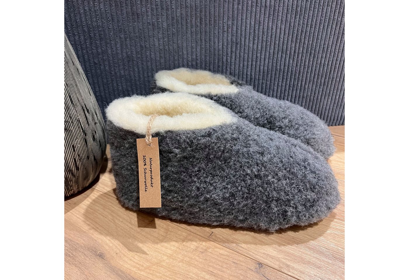 em-ka Hüttenschuhe Schurwolle Lammwolle Winter Warme Wollsocke Hausschuhe Hausschuh Füßwarmer für Damen und Herren Naturprodukt aus Schafwolle (grau)