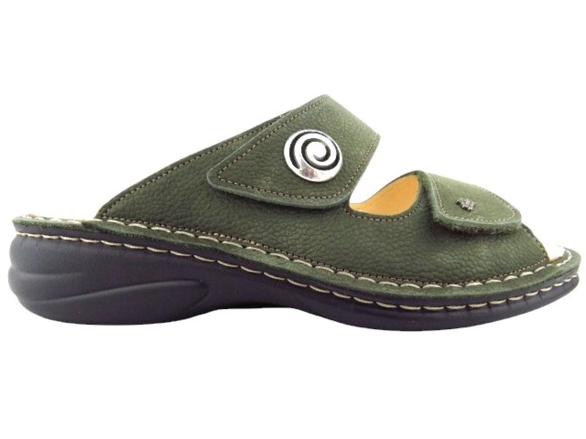 Finn Comfort Colina Nubuk olive Pantolette