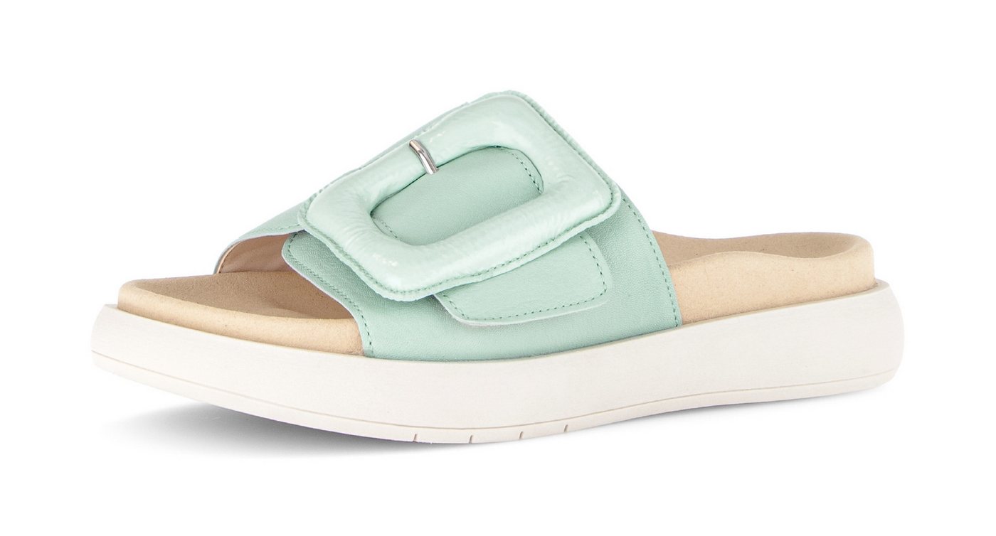 Gabor Pantolette Plateau, Schlupfschuh, Sommerschuh mit großer Zierschnalle (grün)