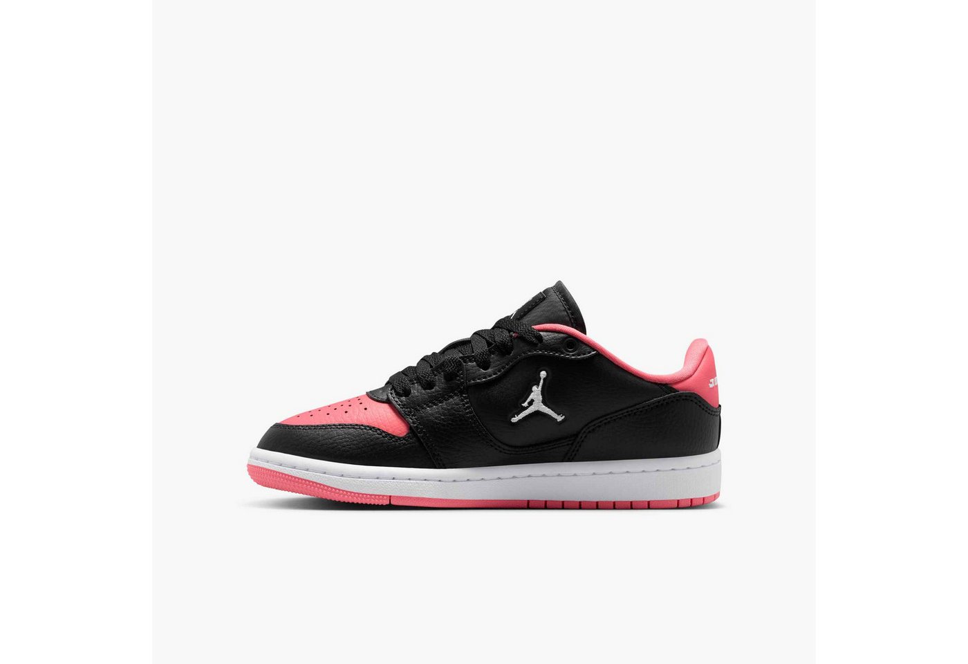 Jordan COURT CONNECT LOW (GS) Sneaker inspiriert vom Look des Air Jordan 1 (schwarz/weiß/rosa)