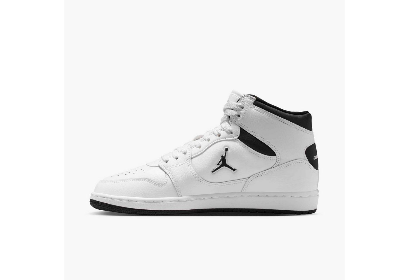 Jordan WMNS JORDAN COURT CONNECT MID Sneaker inspiriert vom Look des Air Jordan 1 (weiß/schwarz)