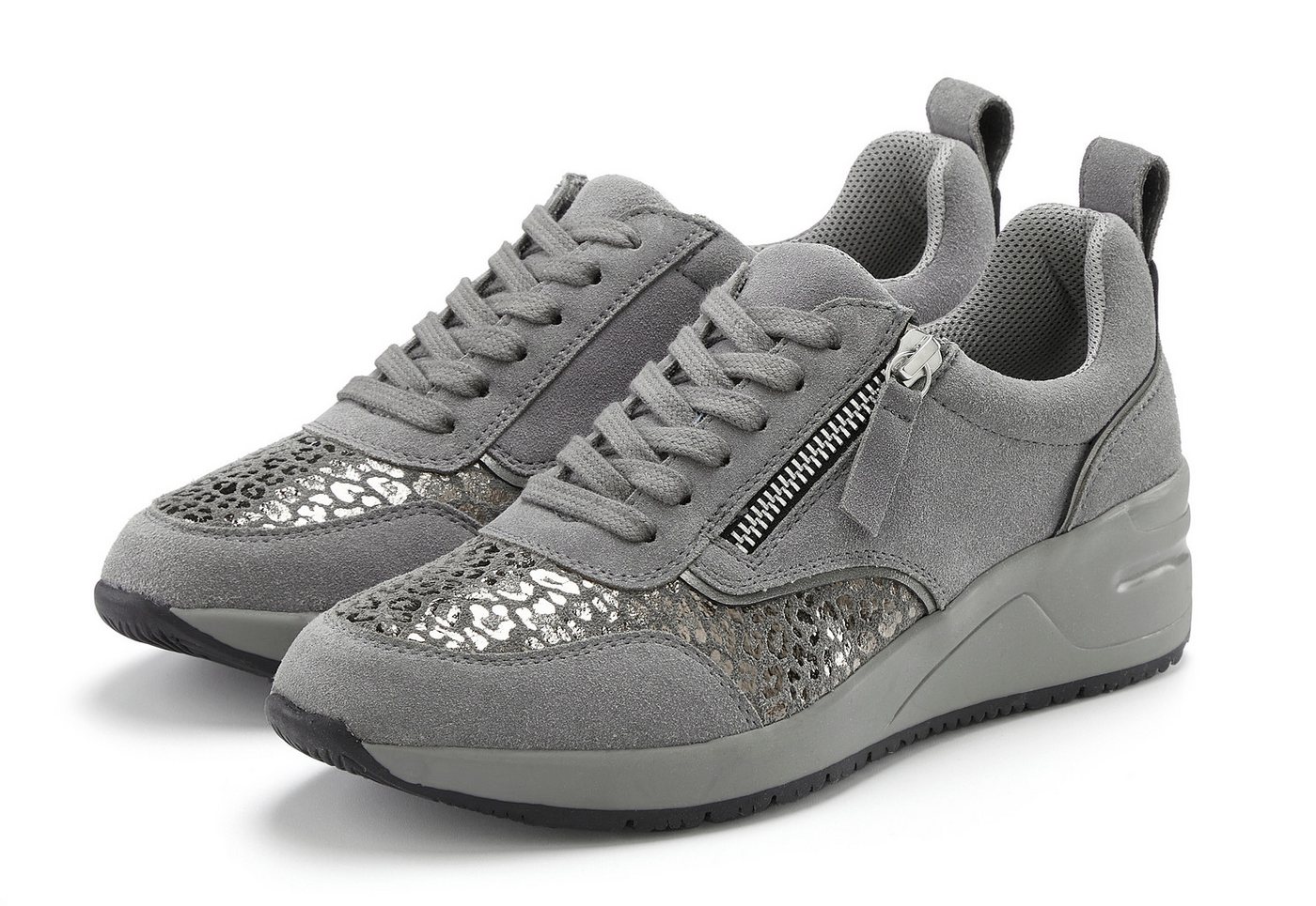 Lascana Freizeitschuh, Halbschuh, Sneaker aus Leder mit innenliegendem Keilabsatz und Leo-Druck