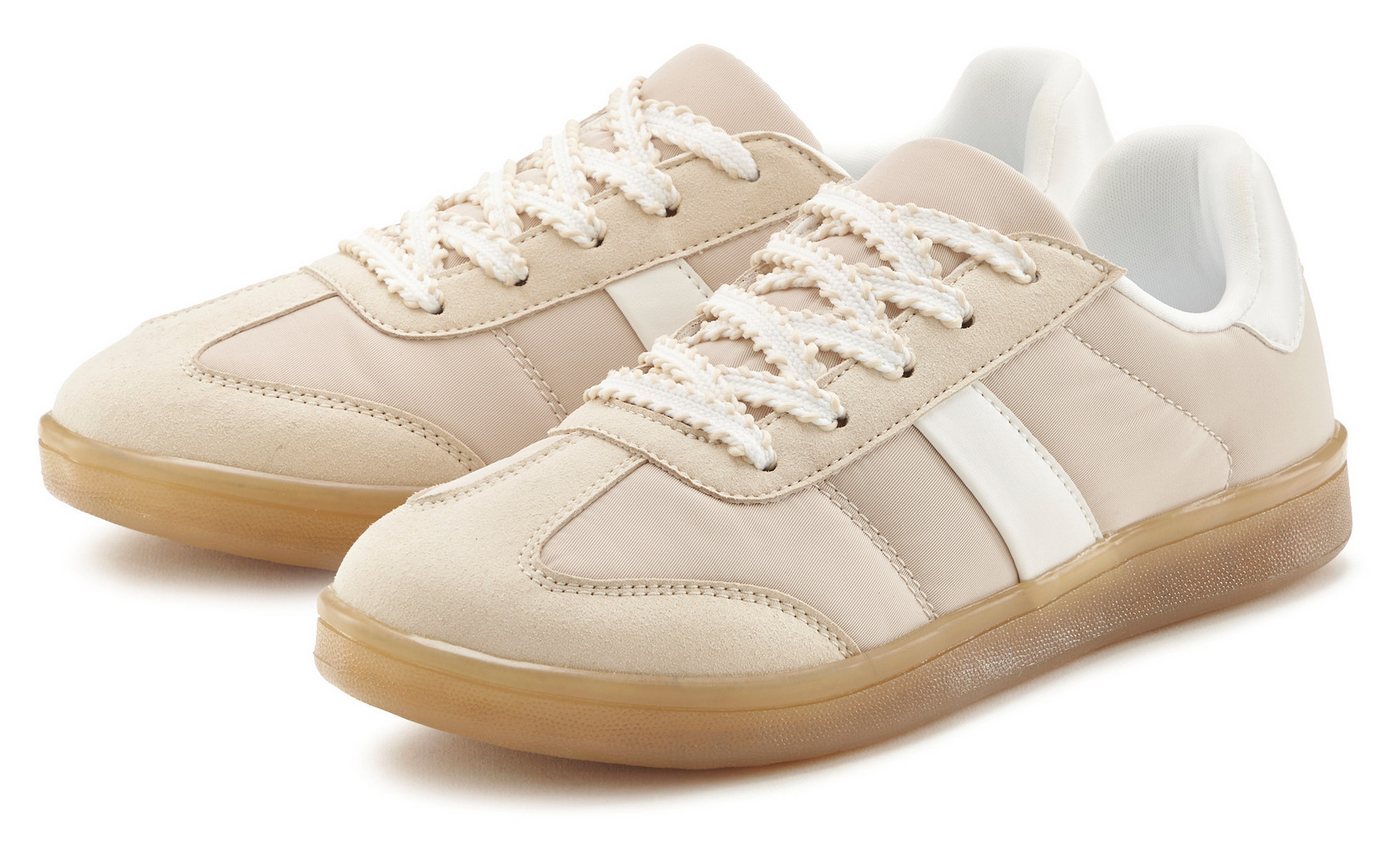 Lascana Schnürschuh, Halbschuh, Freizeitschuh Sneaker mit angesagter Sohle VEGAN (beige/weiß)