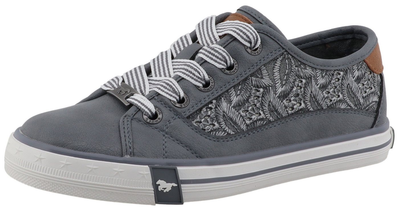 mustang shoes Gaspare Sneaker Freizeitschuh, Schnürschuh, Halbschuh mit Blüten-Stickerei (blau)