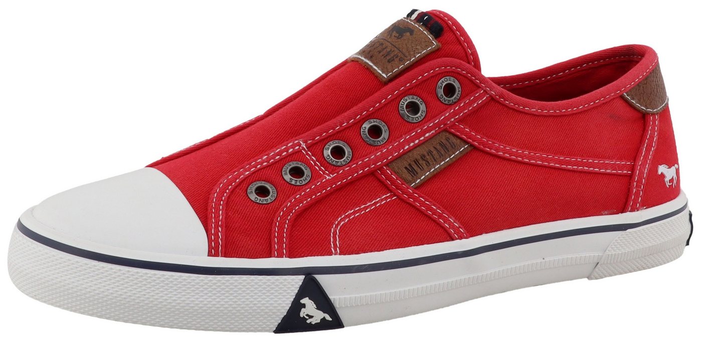 mustang shoes Ignazio Slip-On Sneaker Slipper, Freizeitschuh, Halbschuh mit Logo-Aufnähern (rot)