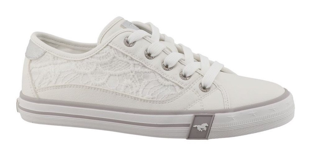 mustang shoes Winona Sneaker Freizeitschuh, Halbschuh, Schnürschuh mit Makramee-Stickerei (weiß)
