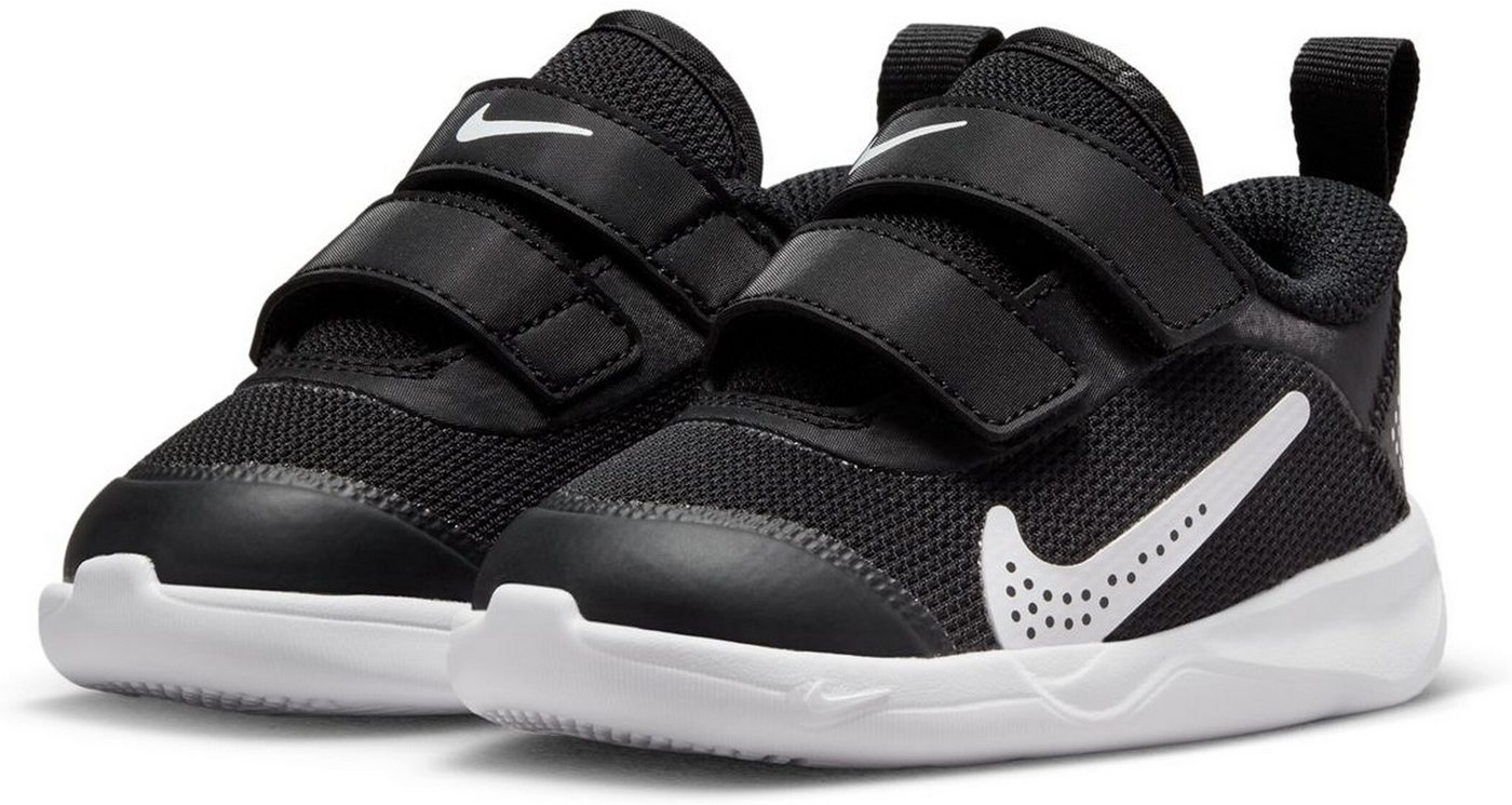 Nike Omni Multi-Court (TD) Hallenschuh mit Klettverschlüssen