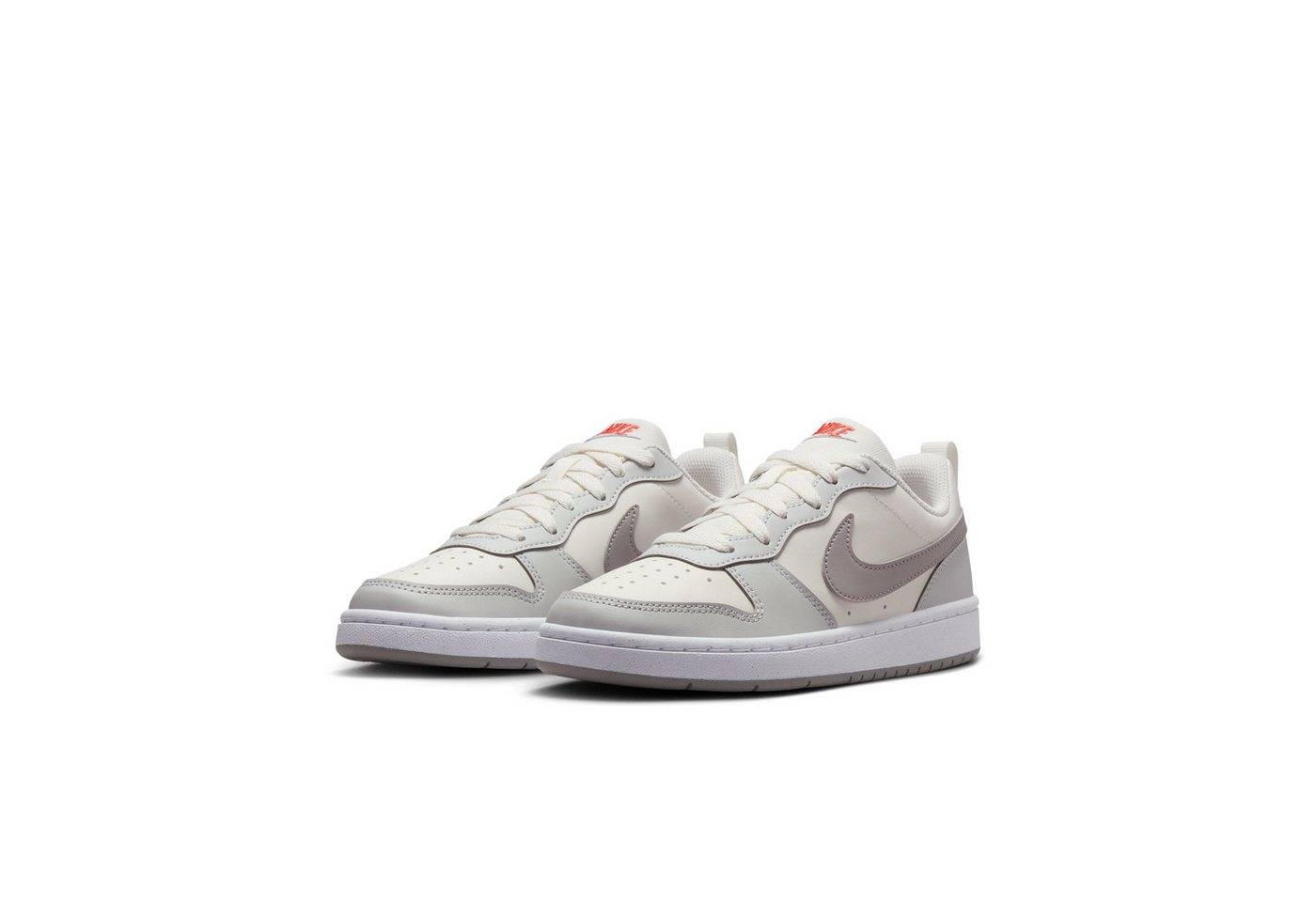 Nike Sportswear Court Borough Low Recraft (GS) Sneaker Design auf den Spuren des Air Force 1 (beige)