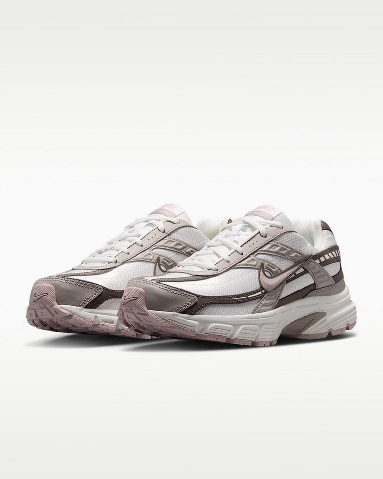 Nike Sportswear Initiator Sneaker inspiriert vom Design des Nike P-6000 (weiß)