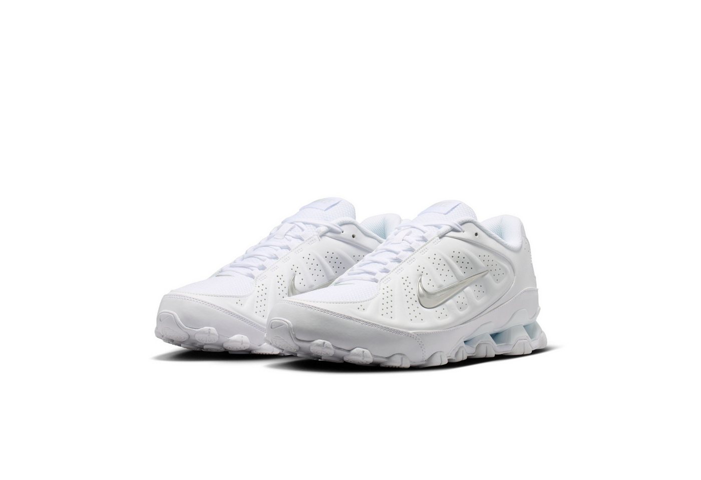 Nike Sportswear Reax 8 Sneaker inspiriert vom Design des Nike Shox (weiß/silber)