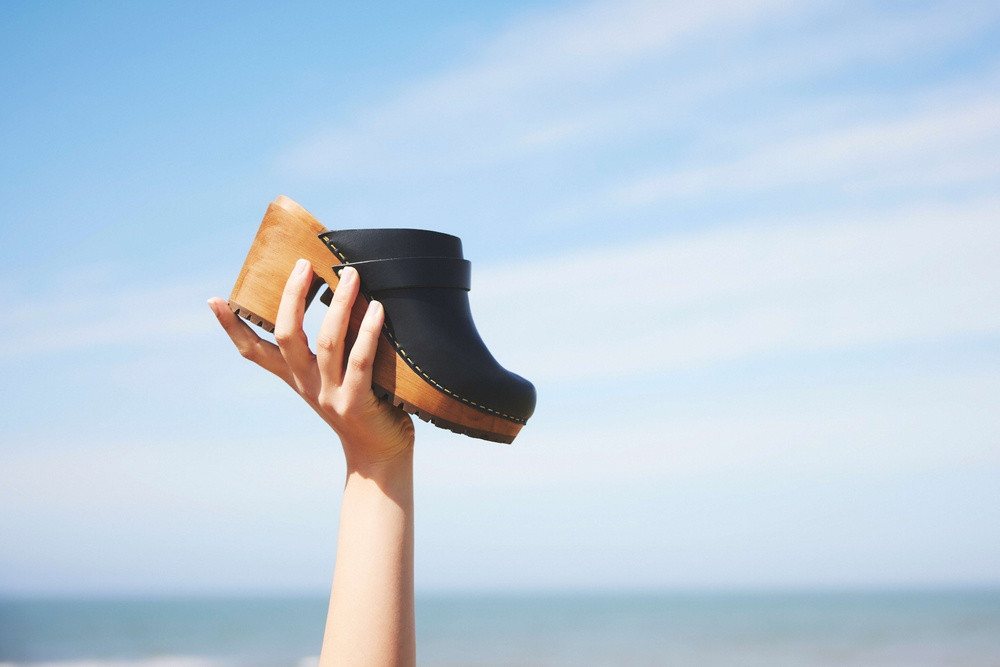 Sanita Wood-Peleni Chunk Open Clog