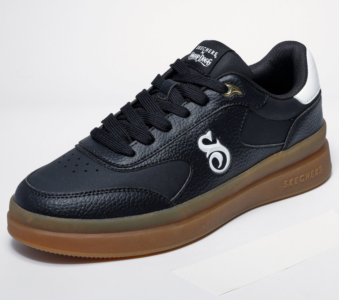 Skechers COURTSIDE-CALI DUDEZ Sneaker Snoop Dogg Schnürschuh mit Kontrastbesätzen (schwarz/weiß)