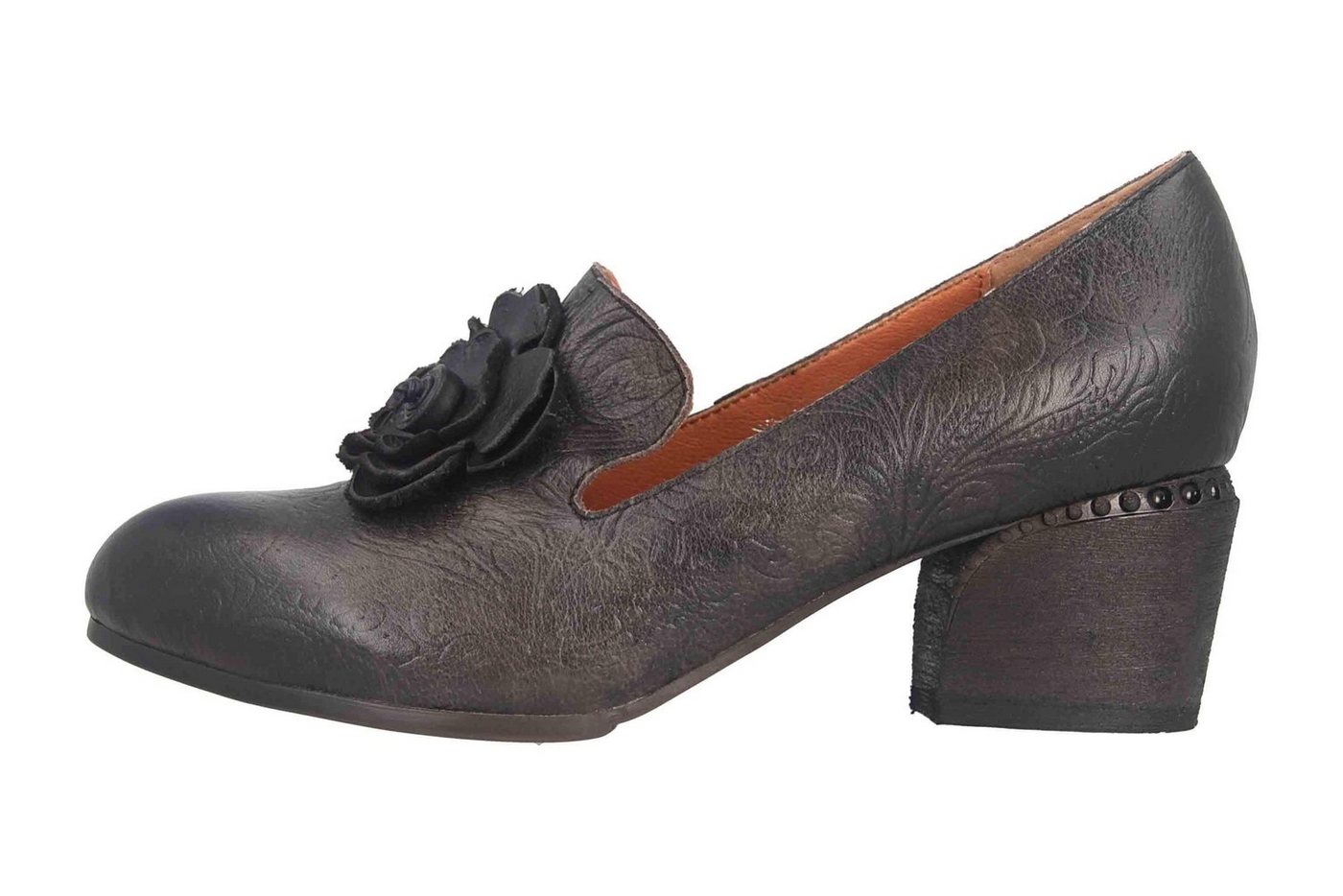 Spring Step NOORA-CHA Pumps