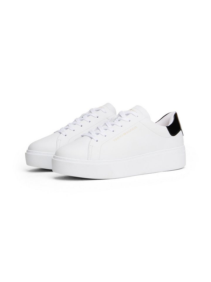 Tommy Hilfiger CHIC PLATFORM CUPSOLE PATENT Plateausneaker, Halbschuh, Schnürschuh mit glänzendem Kontrastbesatz an der Ferse