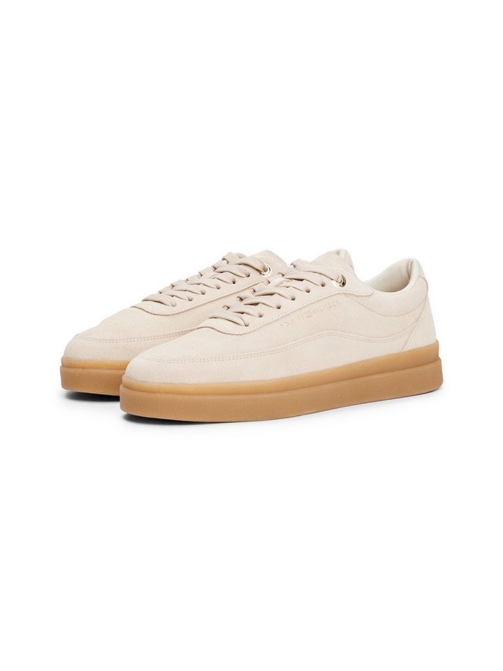 Tommy Hilfiger MODERN COURT SNEAKER SUEDE Plateausneaker, Freizeitschuh, Halbschuh, Schnürer mit weich gepolstertem Schaftrand (beige)
