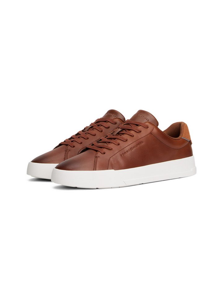 Tommy Hilfiger TH COURT CORE COGNAC Sneaker, Freizeitschuh, Halbschuh, Schnürschuh im coolen Used Look