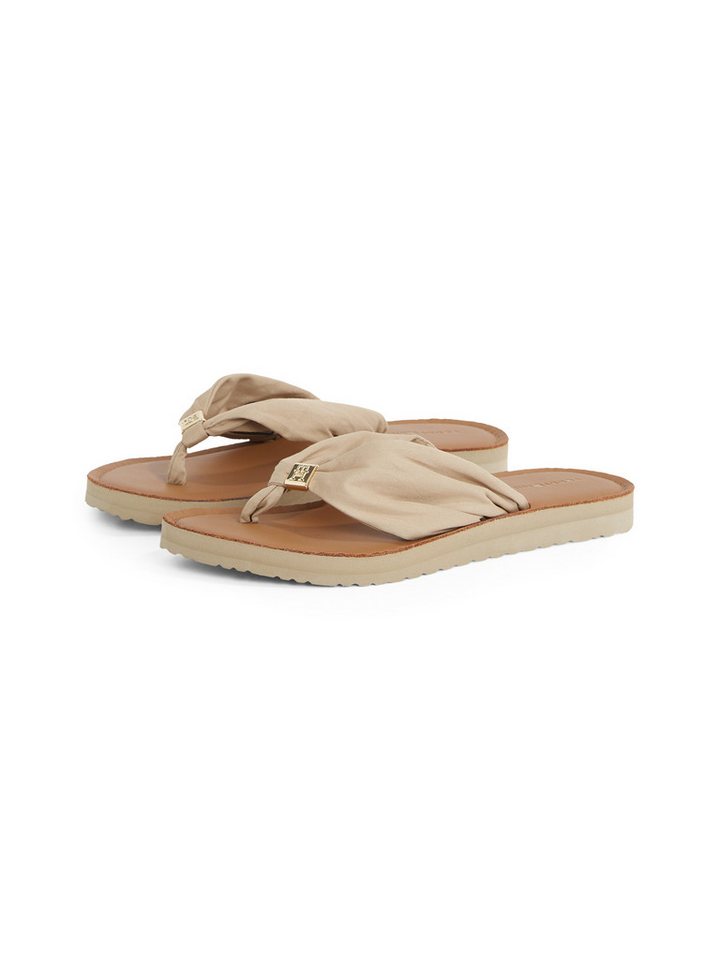 Tommy Hilfiger TH ELEVATED BEACH SANDAL Zehentrenner, Sommerschuh, Bequemschuh, Flats, Schlappen mit TH-Schmuckelement (braun)