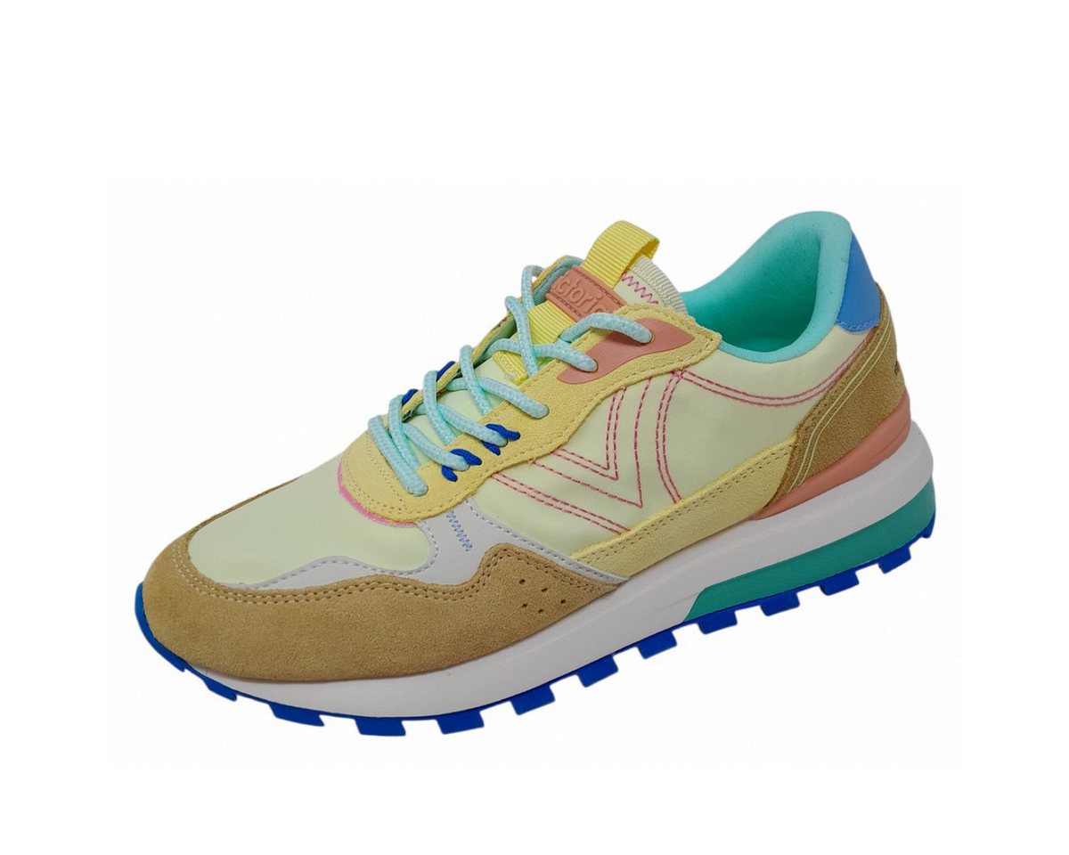 Victoria Sneaker