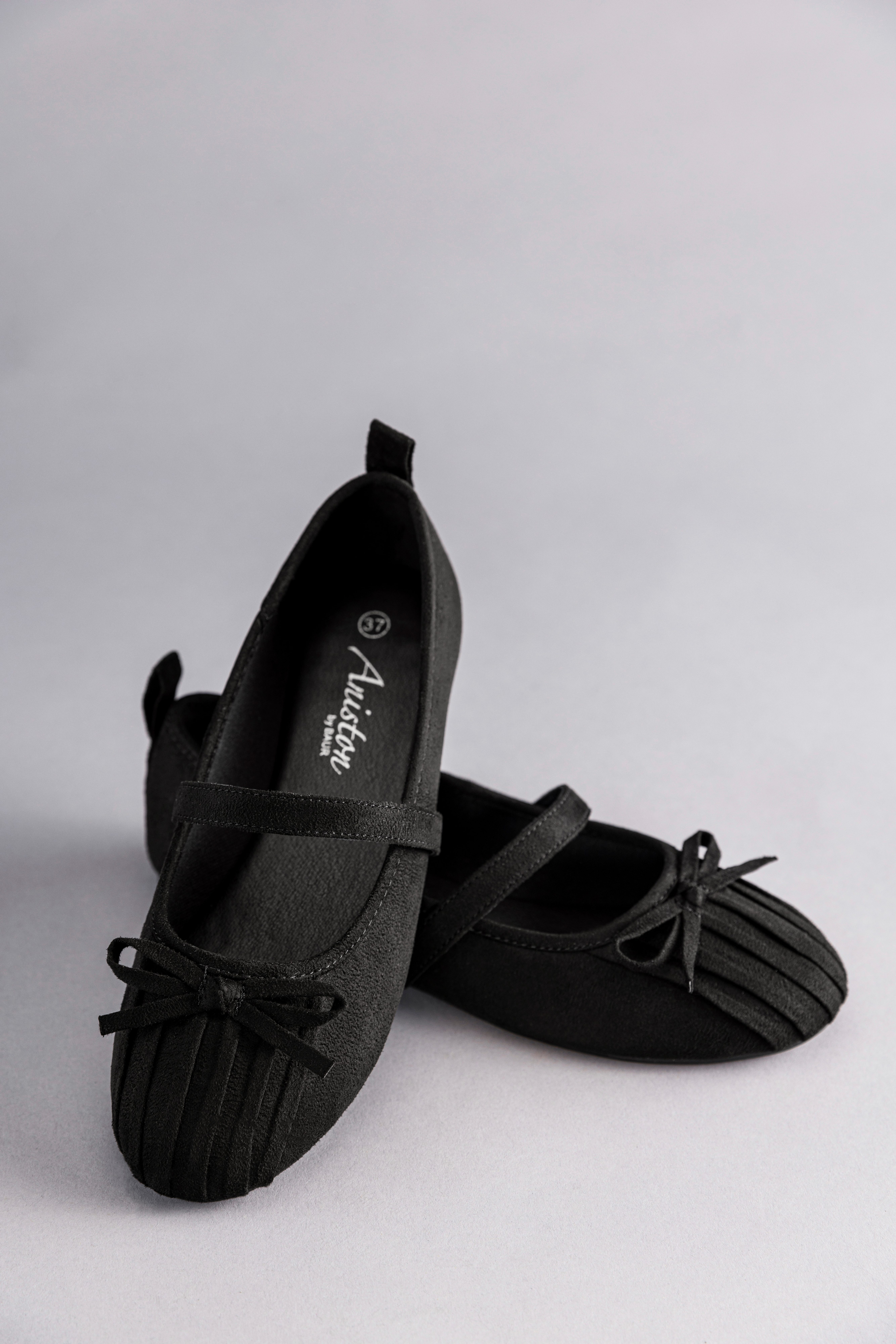 Aniston SHOES Ballerina, Riemchenballerina, Schlupfschuh, Loafer, (schwarz)