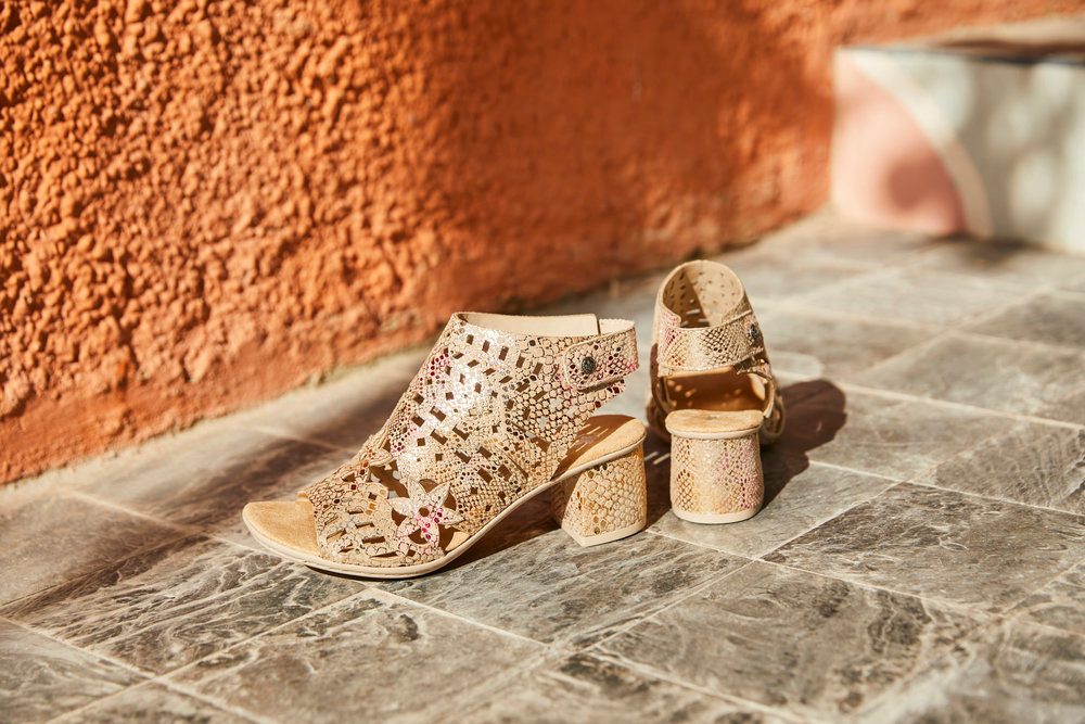 Rieker Sandalette, Sommerschuh, Sandale, Blockabsatz, mit (beige)